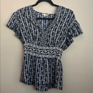 Max Studio Navy and White Patterned Blouse